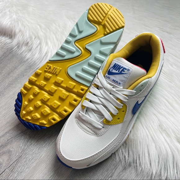 NWT Nike Air Max 90 Women’s Shoes - Picture 4 of 11